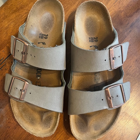 Birkenstock Shoes - Birkenstocks  Size 39/  8.5